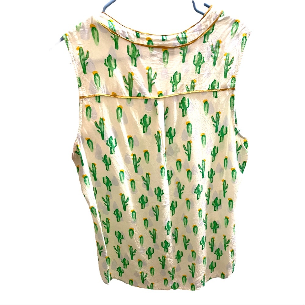 ModCloth Cafe au Soleil Top in White Cactus print - Picture 2 of 5